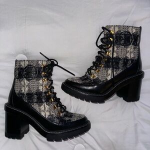 Tory Burch - Miller Lug-Sole Bouclé Hiking Boots